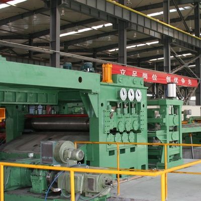 High Productivity Coil Straightening Machine met niveauloper en dwars snijfunctie
