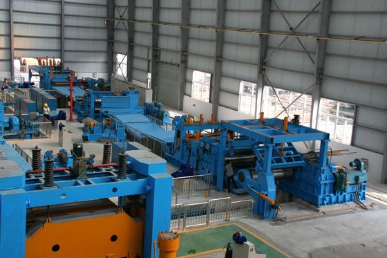 28 T Spiraalgewicht Stalen Spiraal Snijlijn met Uncoiling Leveling Shearing Machine