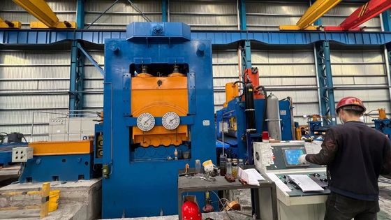 Machines voor het afvlakken en gelijkstellen van stalen spoelen voor het terugwinden van metaalplaten of stalen spoelen