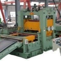 Automatische scheermachine voor het snijden van stalen spoelen, het ontrollen van spoelen en het gelijkstellen van de spoelen met een spanning van 380