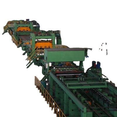 Concurrerende automatische snijlijn voor stalen spoelen met een snijmachine voor het uitspannen van de spoelen