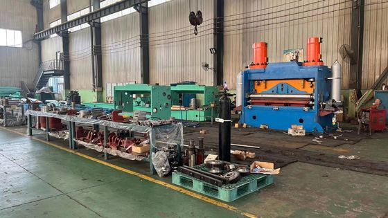 Automatische slijpmachine voor het snijden van stalen spoelen, voor het ontrollen van spoelen, voor het gelijkstellen van scheermachines voor zware werkzaamheden