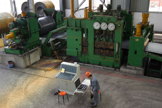 Grootschalige metaalplatenniveler met een hoge productiviteit en een capaciteit van 4000*2500*2500mm