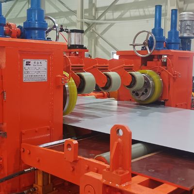 Productielijn voor het ontwikkelen en snijden van spoelen voor de automobielindustrie