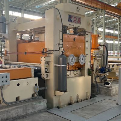 Hoogproductieve platmachine voor het rechtzetten en dwars snijden van staalplaten