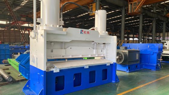 Metalen spoel snijmachine voor het snijden en nivelleren van stalen spoelen nauwkeurigheid ± mm/m 1 ± mm/m