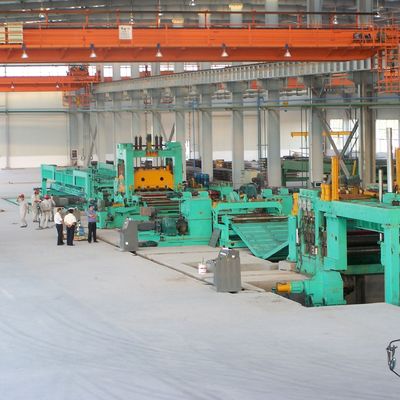 Hoogrolstaallijnmachine voor het ontwaaien, het gelijkstellen, scheeren en stapelen