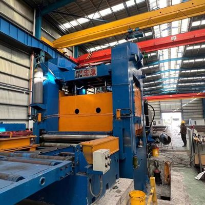 Productielijn voor de vervaardiging van auto's voor het ontwikkelen en het gelijkstellen van platen van metaal