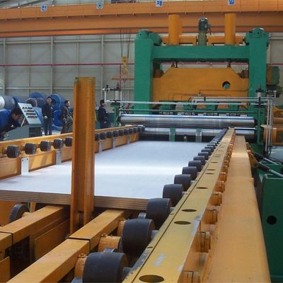 Snijlijn voor het ontwikkelen en het gelijkstellen van plaatmetalen